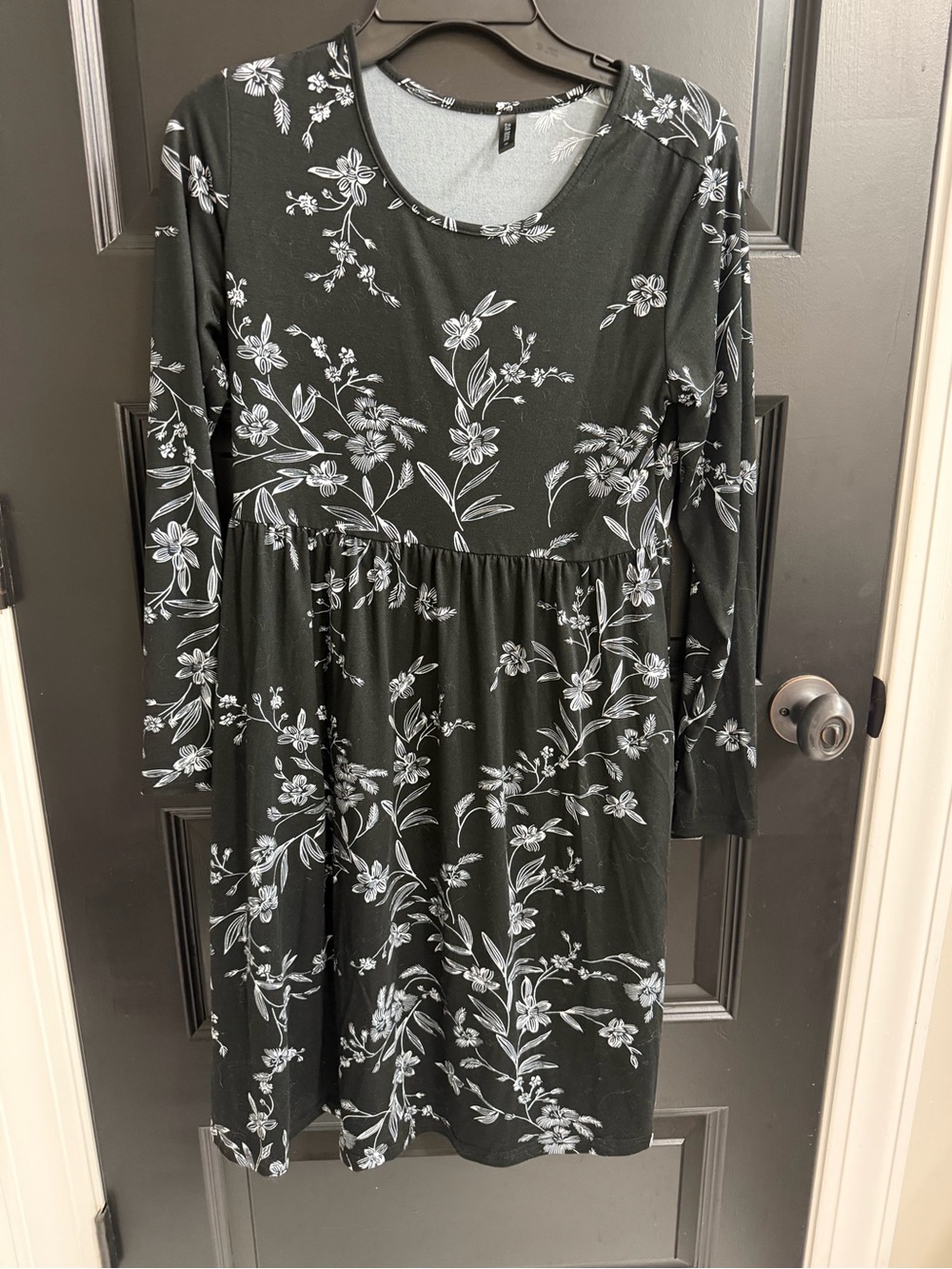 DB Moon Black White Floral Long Sleeve Babydoll Swing Dress M